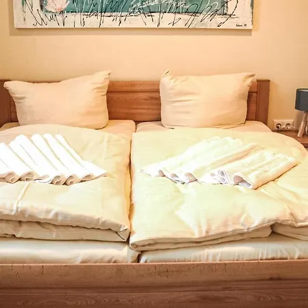 בית נופש 2 Bedroom Cozy In *
