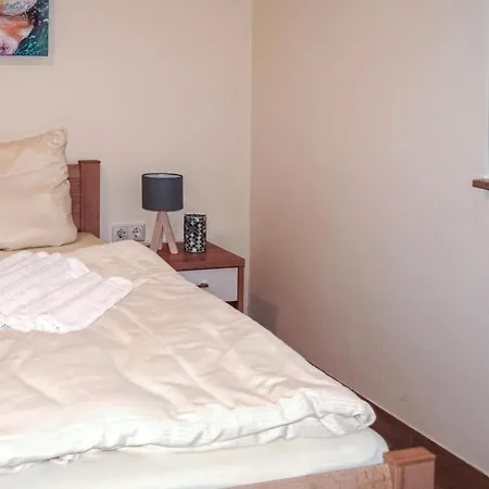 2 Bedroom Cozy In