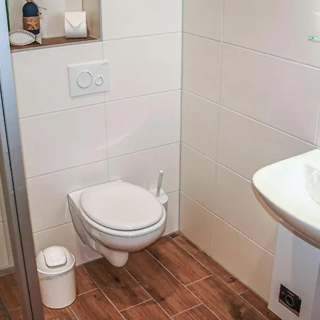 別荘 2 Bedroom Cozy In