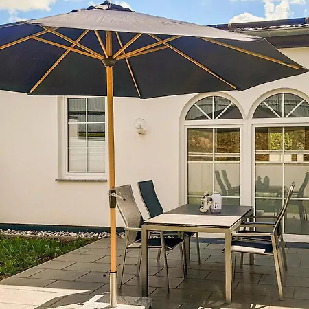 Vakantiehuis 2 Bedroom Cozy In Gutzkow
